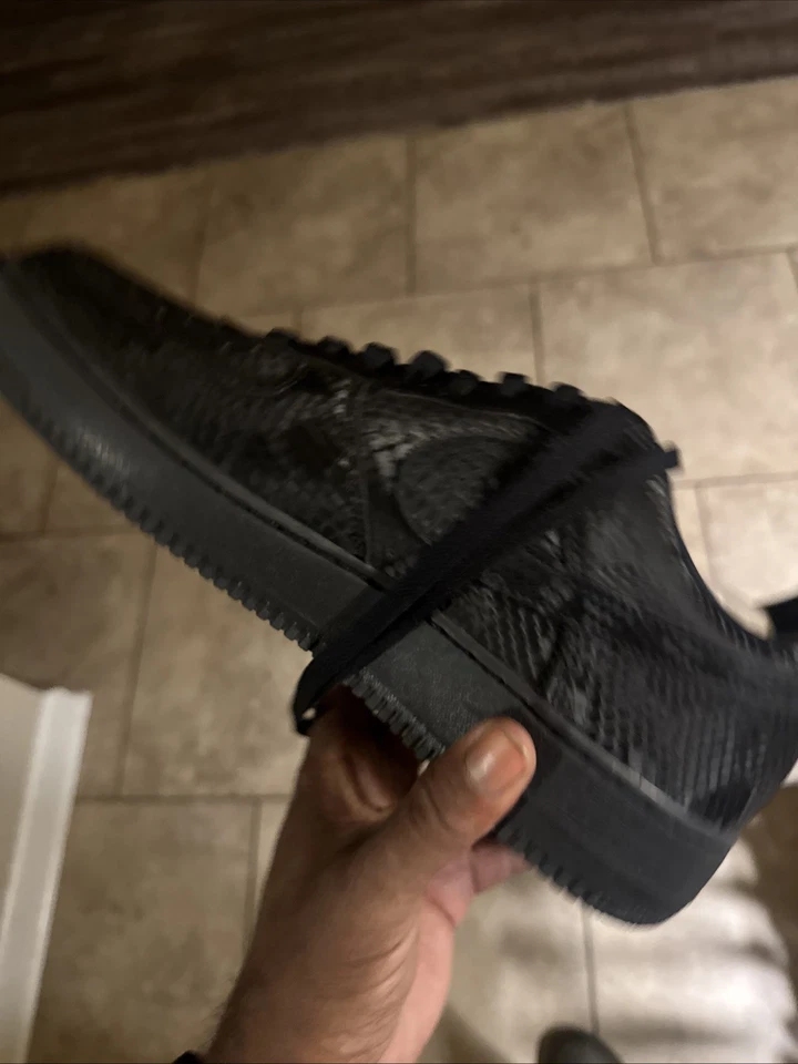 Talla 11 - Kobe Bryant x Nike Air Force 1 Low Triple Negro Foto 4 de 4