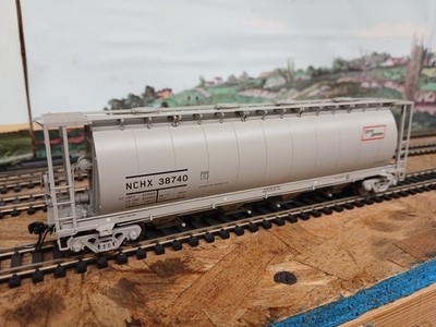 Rapido HO 3800 NSC Covered Hopper North American NCHX 38740 127016-1