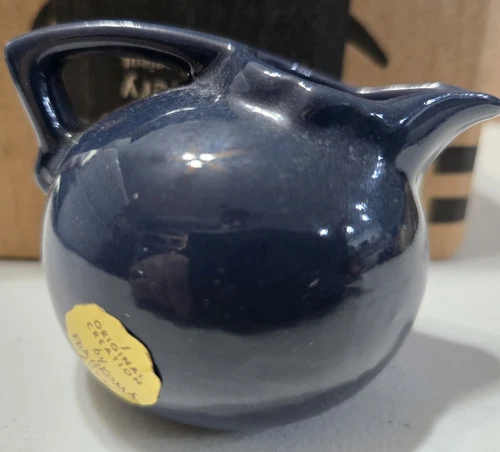 Frankoma #553 MINI BALL CREAMER . 2.5X3 INCHES