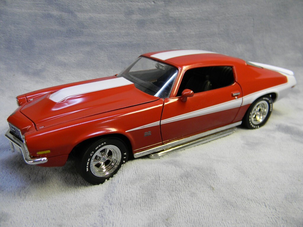 ダイキャスト1/18 1970 BALDWIN MOTION CAMARO