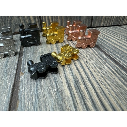 Set Of 12 Miniature Metal Train Figurines - Silver Black Gold & Bronze - Picture 3 of 4