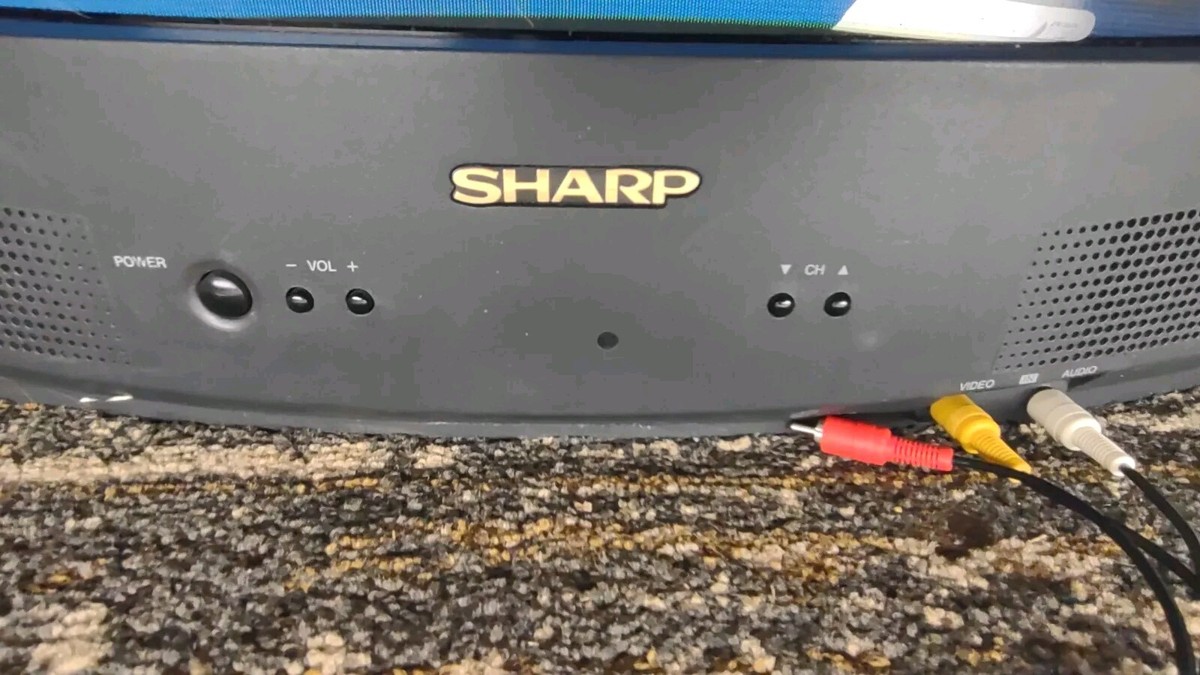 Vintage Sharp 25J-M100 CRT TV Retro Gaming Television No
