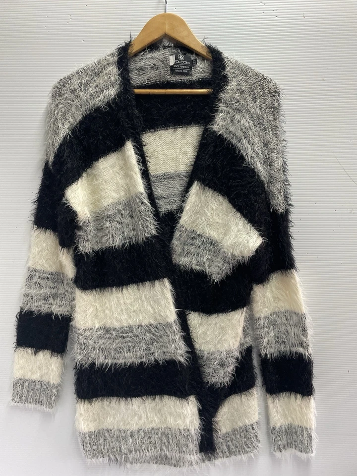 Volcom Women’s Size M - L Black White Geometric Coatigan Jumper Open Wrap Around - Image 3 of 4
