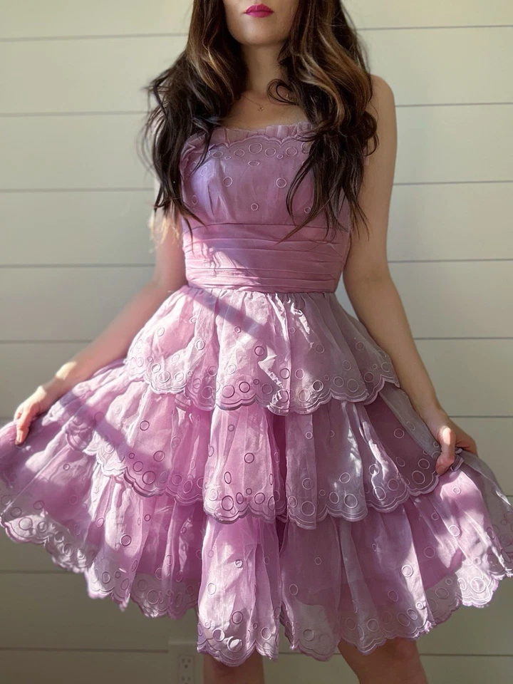 Vestido de noche Betsey Johnson taza de té con volantes de encaje lila vintage talla 4  Foto 2 de 4