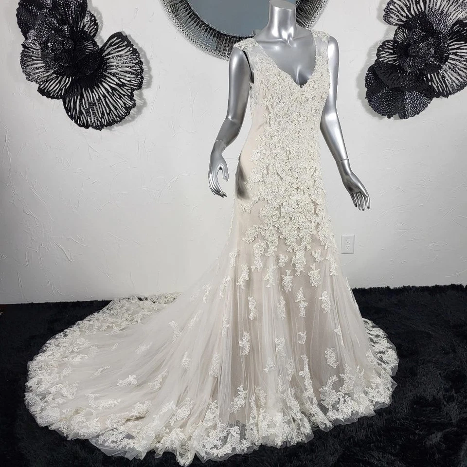 NWOT~$1795~SOPHIA TOLLI~10/12~IVORY LACE EMBELLISHED FIT & FLARE WEDDING DRESS - Image 4 of 4