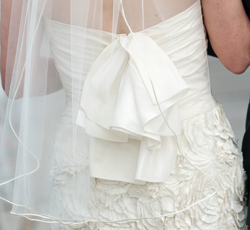 Amsale Penelope свадебное платье и вуаль, профессионально очищенный, размер 8 / маленький - Изображение 4 из 4