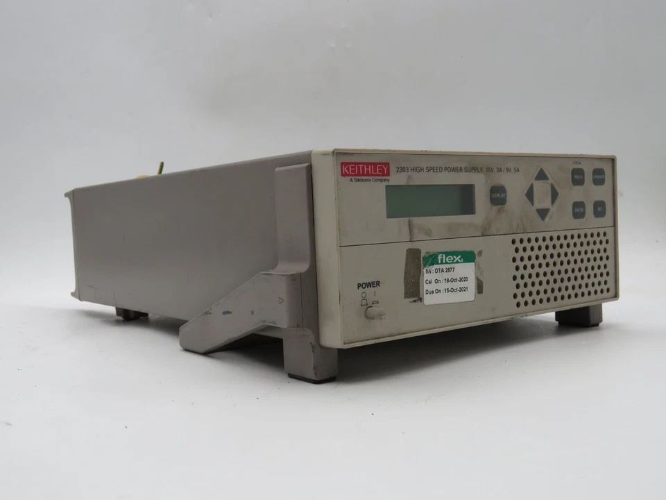 Fuente de alimentación de alta velocidad Keithley 2303 15V, 3A/9V, 5A Foto 3 de 4