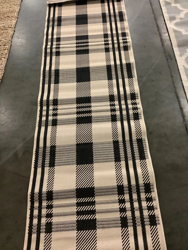 BLACK / BONE 2'-3" x 8'-0" Damaged Rug, Reduced Price 1172675954 CY6201-216-28 - Image 2 of 4