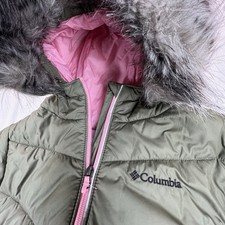 Columbia Katelyn Crest Puffer Hooded Jacket Faux Fur Girls XL Green Pink