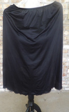 VANITY FAIR  SZ L BLACK 1/2 SLIP  STYLE 11-760 QUALITY LINGEERE NYLON