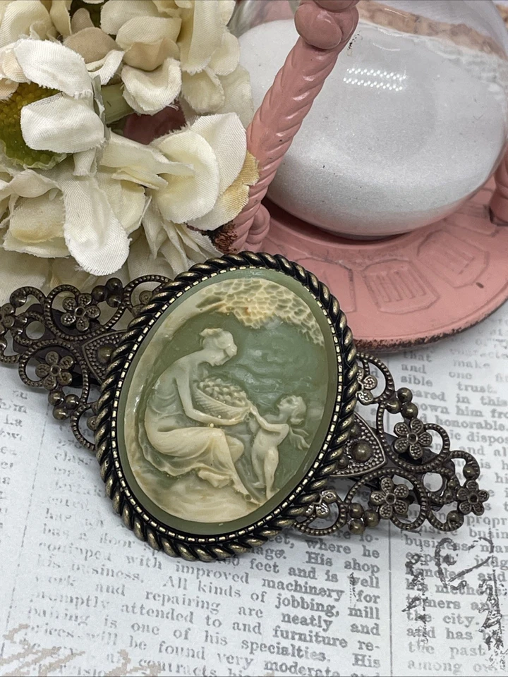 Victorian Cherub Angel Garden Green Maiden Cameo Pin Hair Clip Jewelry Comb - Image 3 of 4