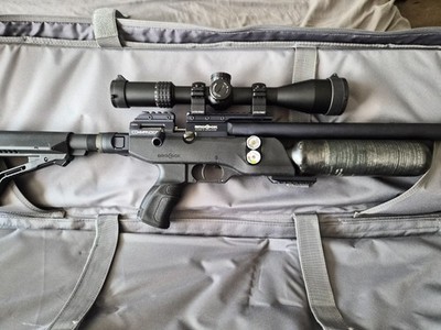 Brocock Commander .22cal PCP Air Rifle (near-mint) w/Scope, folding stock & mor