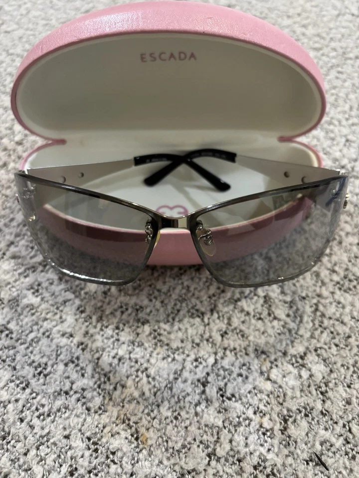 Gafas de sol Escada vintage hechas en Italia usadas buenas condiciones Foto 3 de 4