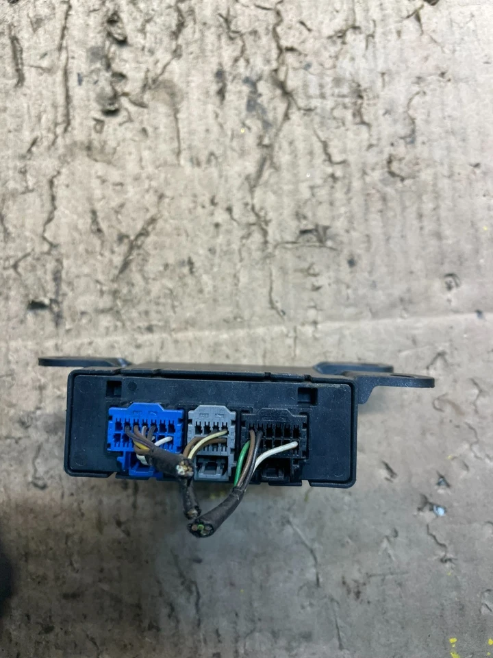 Control de sensor de asistencia de estacionamiento Maserati Ghibli Quattroporte 2014-2016 U1333 DG Foto 2 de 4