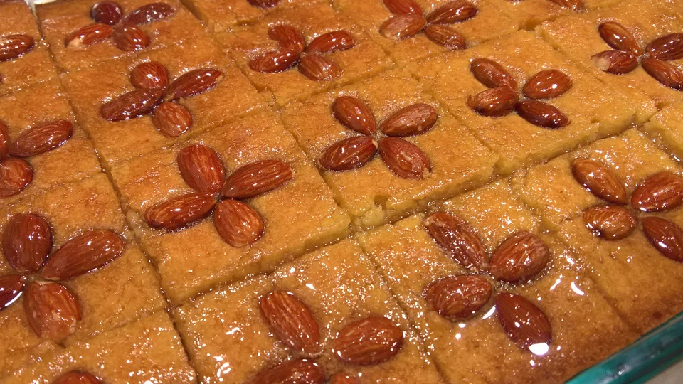 Basbousa orgánica (pastel de sémola)! Calidad única (2 kilos) (4,4 lb) (24 piezas)  Foto 2 de 2