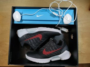 nike hyper adapts
