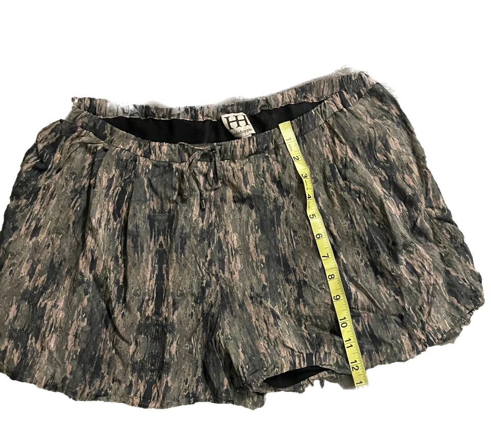 Pantalones Cortos de Seda de Verano Haute Hippie Verde Negro Beige Multi Talla M- $250 Foto 4 de 4