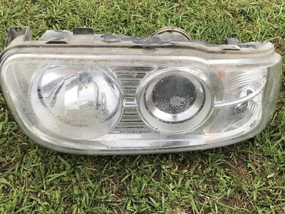 peterbilt p54-6038r Headlight RH Right Side Paccar USED Read Description