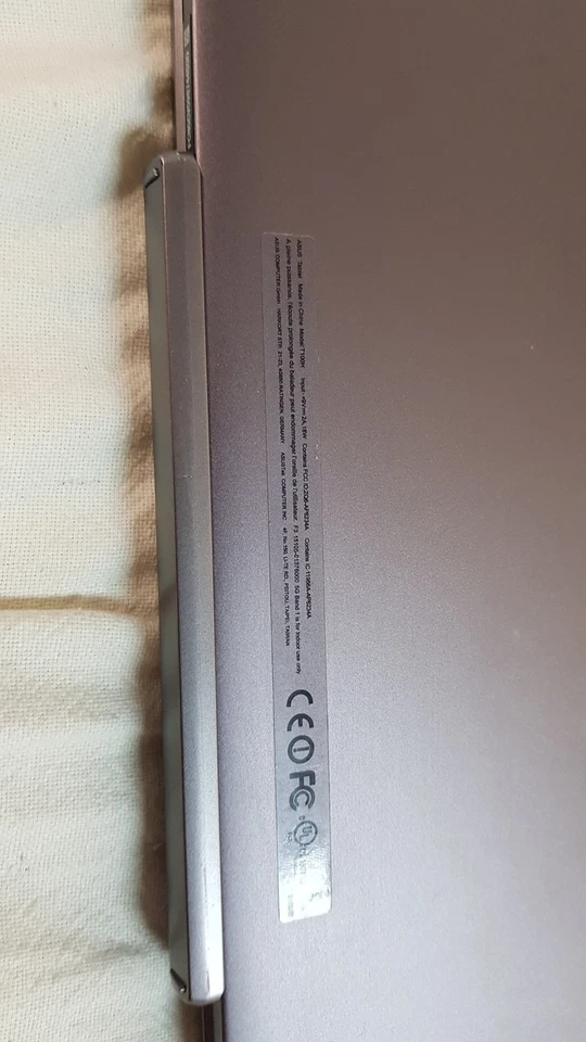 READ! Asus t100ha 10.1" Laptop Intel Atom X5-Z8500 2GB 64GB eMMC, NO OS - Image 3 of 4