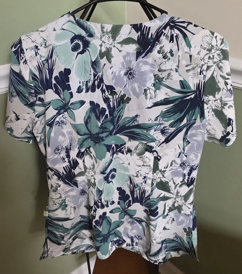 Women's Premier Healing Hands Floral Small Scrub Top V Neck - Image 3 of 3