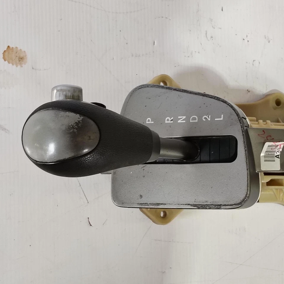 HYUNDAI ILOAD/IMAX GEAR STICK/SHIFTER AUTO T/M, PETROL, 2.4, W/ OVERDRIVE BUTTON - image 4 of 4