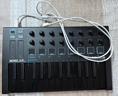 ARTURIA MiniLab 3 - Universal MIDI Controller (25-Keys) - Deep Black