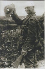 A Very Fortunate British Tommy Front Lines WW1  Re-Print 4x6 #2015