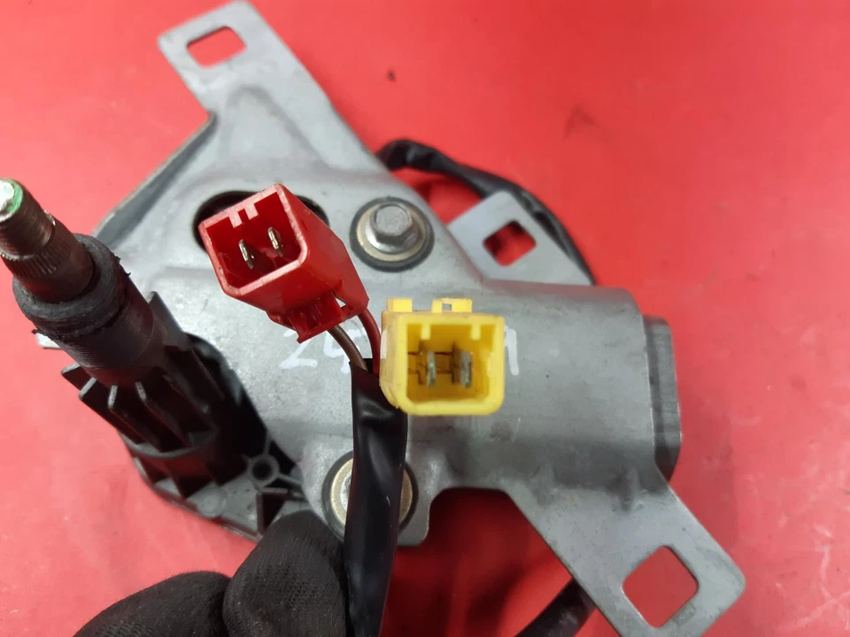  PEUGEOT 106 Wiper Motor Rear  1992 - Image 2 of 4