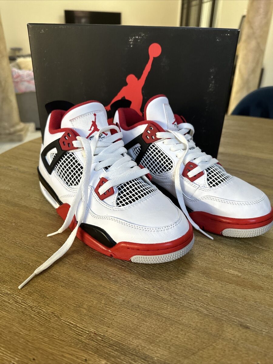 スニーカー Nike Air Jordan 4 Retro Red Cement DH6927-161 Air Jordan 4 Retro Red Cement DH6927-161 Size 6.5Y Slightly