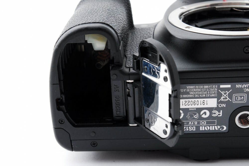 Canon EOS 30D 8.2MP 35-80/100-200mm Lens Set Black [Exc+++] w