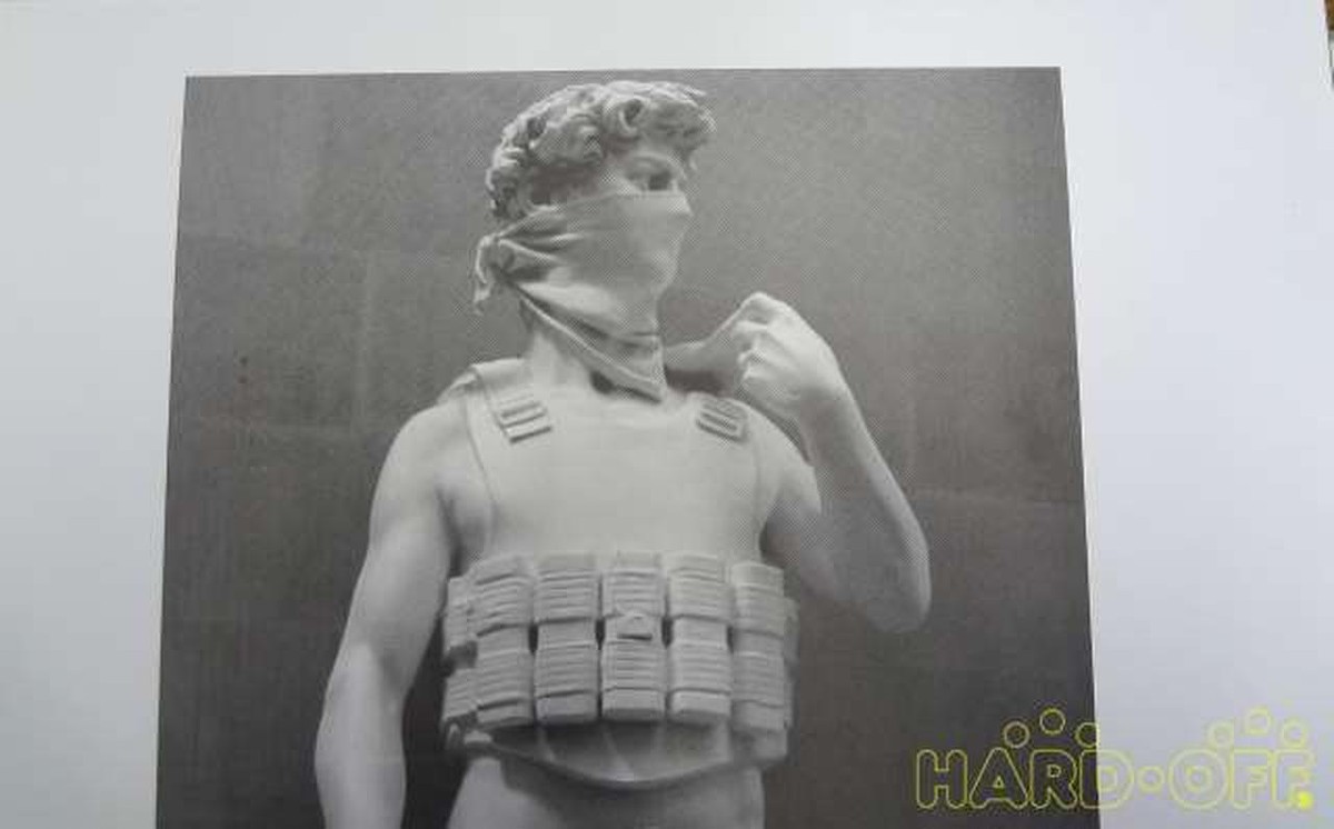 Medicom Toy 1/6 SUICIDE MAN White Banksy Figure 360mm Medicom Toy 1/6 SUICIDE MAN White Banksy Figure 360mm