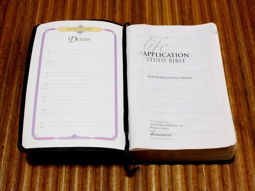 Life Application Study Bible New International Version Zondervan Black Leather - Picture 3 of 7