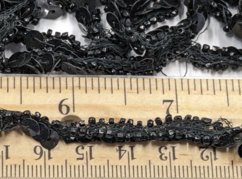 Antiguo adorno de lentejuelas con cuentas negras eduardianas victorianas de luto 8' X 1/4" - Imagen 5 de 5