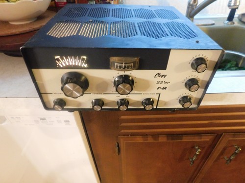 VINTAGE NICE 1960'S TUBE POWERED CLEGG 22'ER FM HAM RADIO TRANSCEIVER POWERS ON! - Zdjęcie 12 z 16