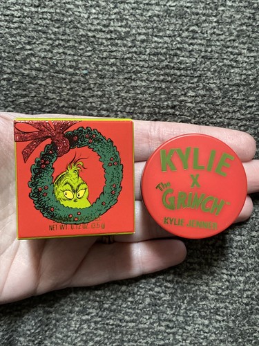 Kylie x The Grinch Collection Lil Grinch | Shimmer Eye Glaze - Picture 5 of 6