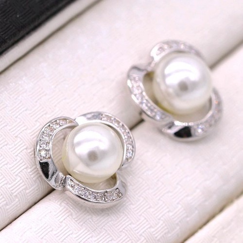 Beautiful New 18K White Gold Plated 8mm White Pearl & Crystal Stud Earrings ~ - Picture 3 of 6
