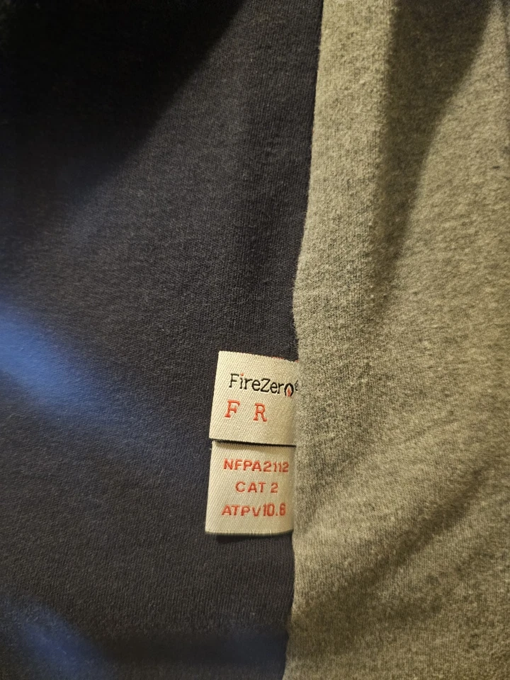 Camiseta FR L Cat 2 Mujer Negra Gris Ropa de Trabajo Suministro de Seguridad de Petróleo y Gas Foto 3 de 4