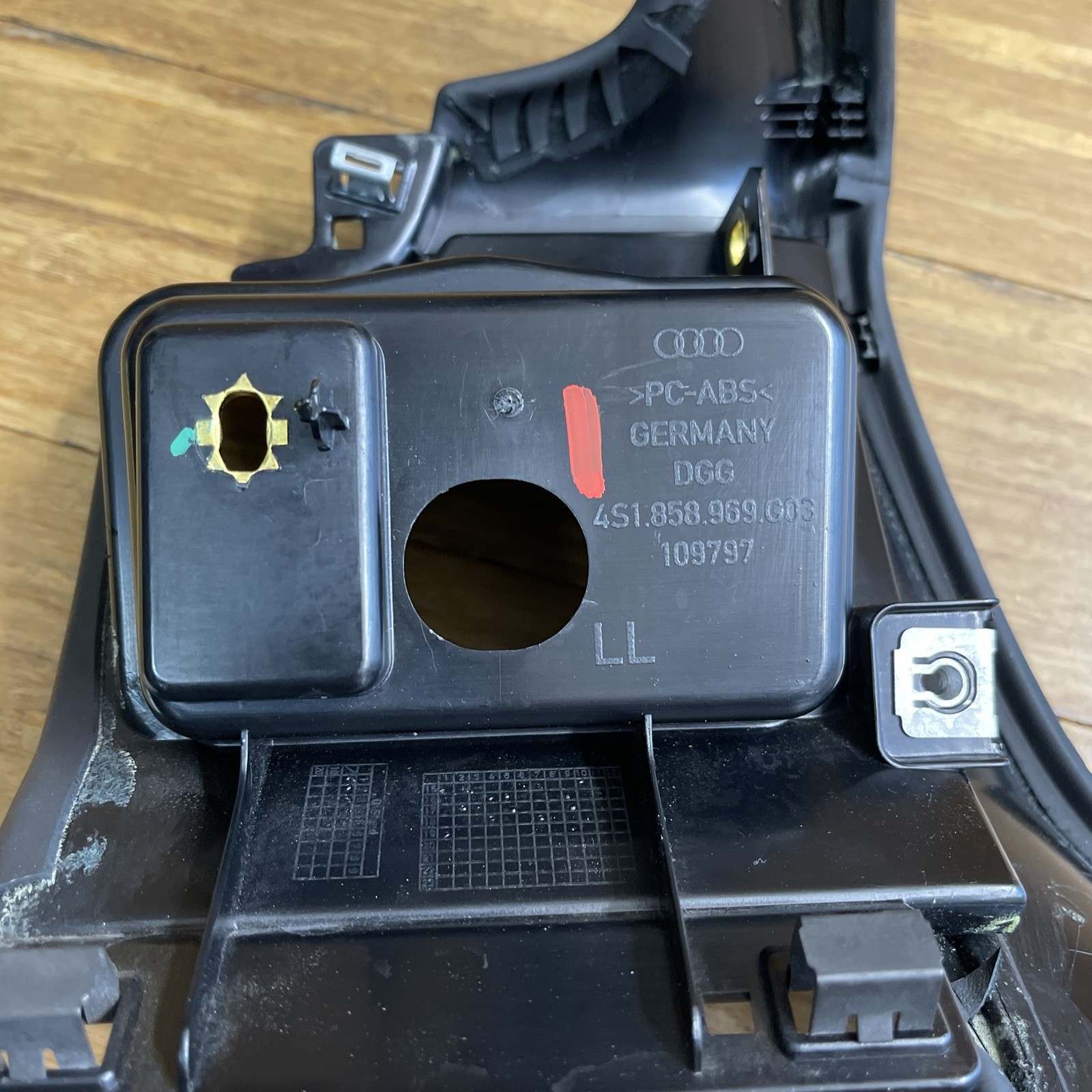 Audi R8 2017-2023 FRONT+LEFT Dashboard