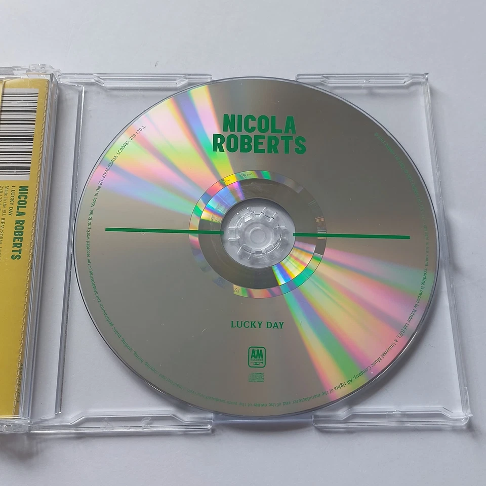 NICOLA ROBERTS (Girls Aloud) - Lucky Day - Rare SIGNED CD Single (2011) Foto 4 de 4