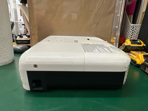 Epson VS250 3LCD SVGA 3200 Lumen Projector - No Remote (E10044077) - Picture 2 of 5