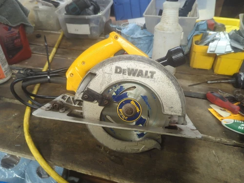 Dewalt DW364 Heavy Duty 7 1/4" Corded Electric CIRCULAR SAW - 13 AMP