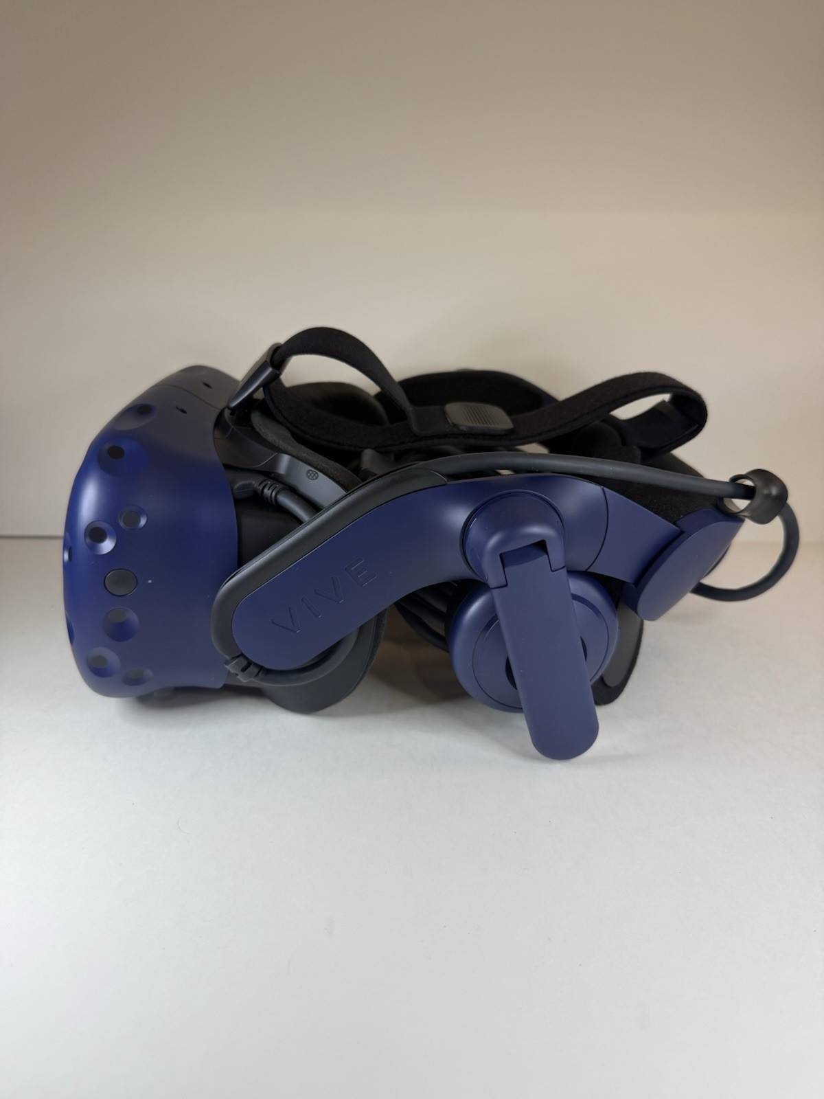 HTC Vive Pro HMD OLED Virtual Reality VR Headset Only + Cable - Tested Working