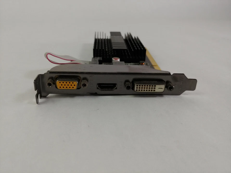 Tarjeta de video Zotac NVIDIA Geforce GT 710 2 GB DDR3 PCI Express 2.0 x16 Foto 3 de 4