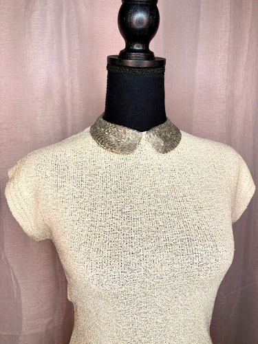 vintage 1960s Winthrop ivory knit mod blouse w/ silver beaded peter pan collar - Picture 3 of 14