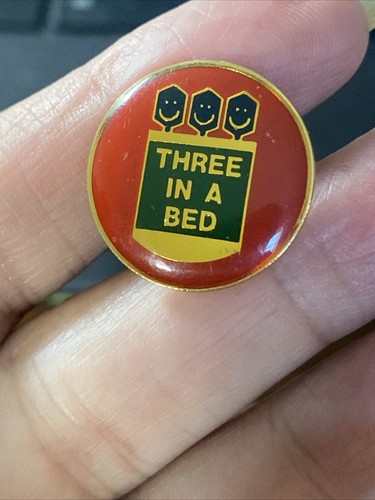 Vtg Dart Game Three In A Bed Lapel Hat Jacket Pin Darts Score