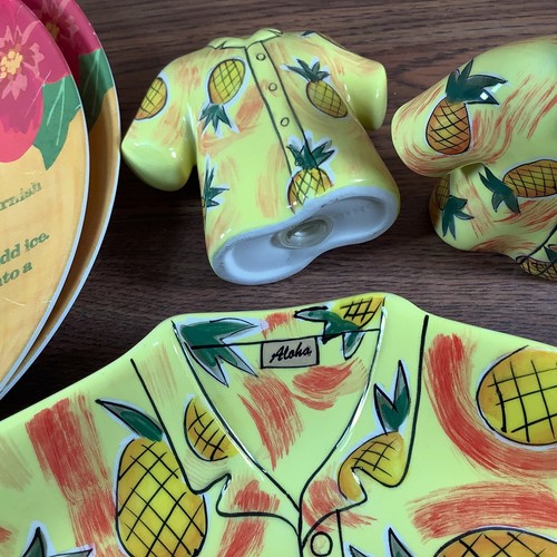 Tommy Bahama Melamine Plates, Pineapple Ceramic Shirt Salt & Pepper Trinket Dish - Picture 18 of 20
