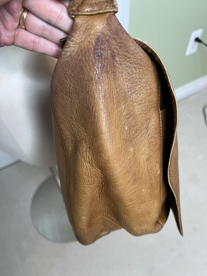 Wilson Leather Vintage Messenger Saddle Bag Crossbody Flap Brown Leather - Image 4 of 4