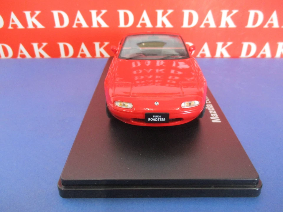 Die cast 1/24 Modellino Auto Mazda Eunos Roadstar ( MX-5 / Miata ) 1989 - Immagine 3 di 4