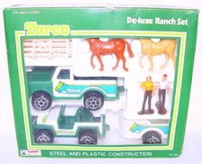 TORCO Green Grass FORD BRONCO Pick-Up HORSE TRAILER Pressed Steel Car Set MIB`81