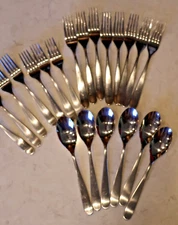 21 PC Marilyn Satin Dinner Forks Salad Soup spoons Argent Hampton 18/10 Flatware